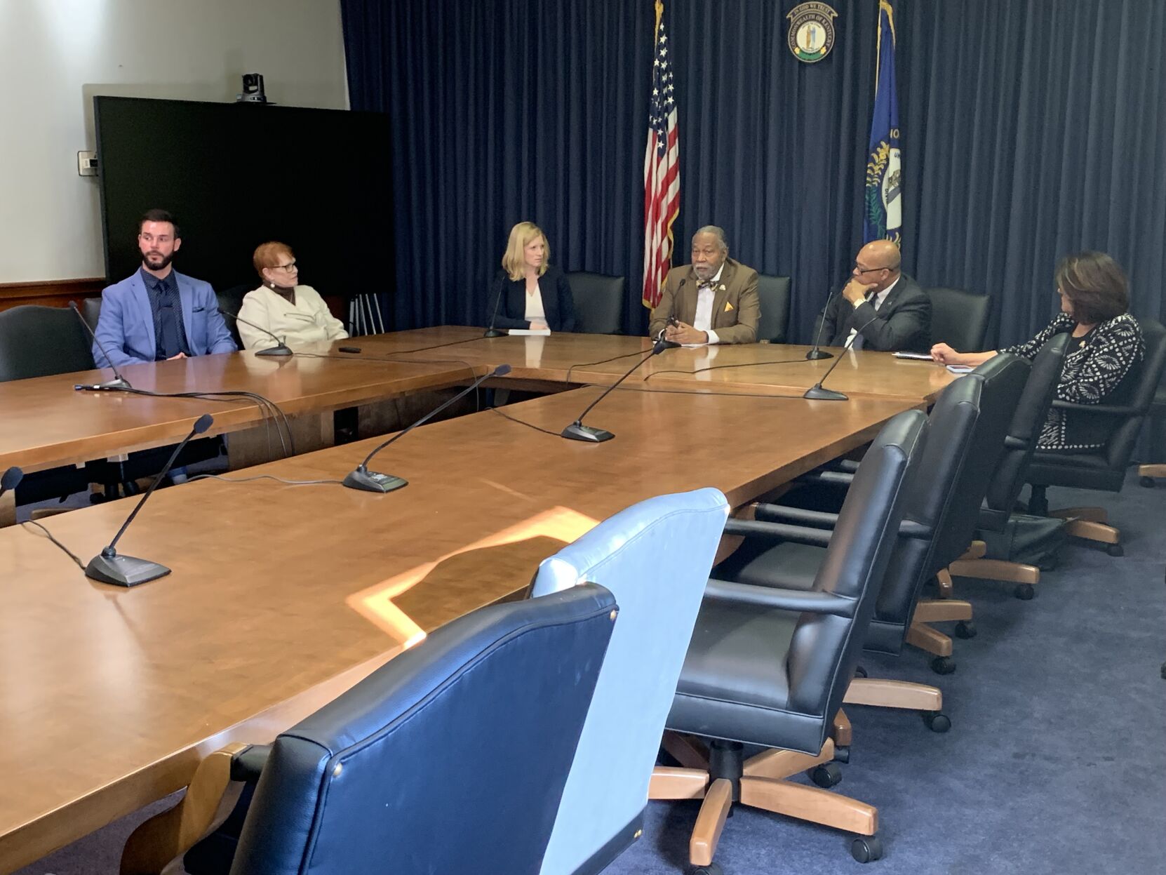 Budget, education, Kentucky families | Senate Democrats highlight their priorities for 2024 session
